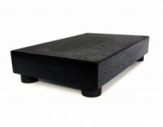 Изображение B0618 Антивибрационный гранитный столик с ножками из вязко-упругого полимера (размер 400х250х80 мм, вес 16 кг)